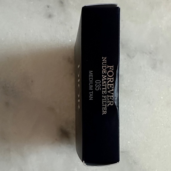 Dior Forever Nude Matte Filter Setting Powder in Black-035-Medium Tan - Picture 2 of 4